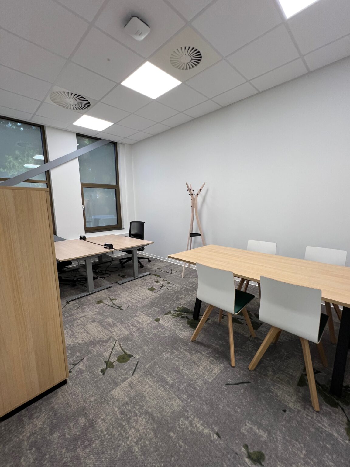 Yulius onderwijs interieur vergader meubilair